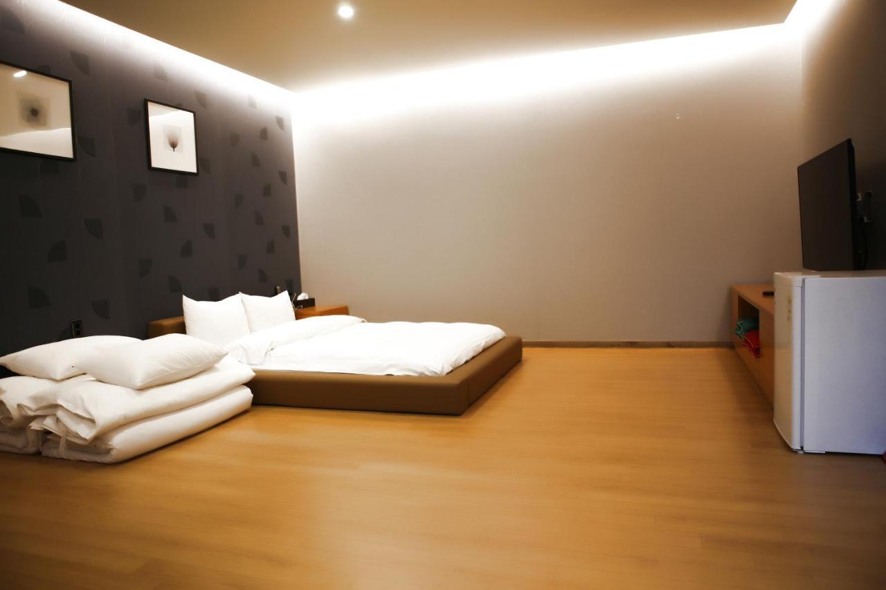 Incheon Stay Hotel Экстерьер фото