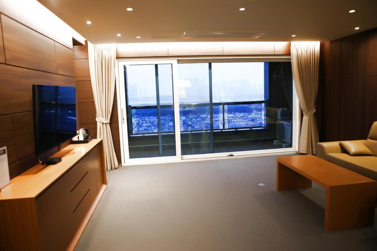 Incheon Stay Hotel Экстерьер фото